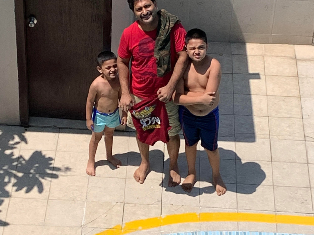 Sterling Corbett主图