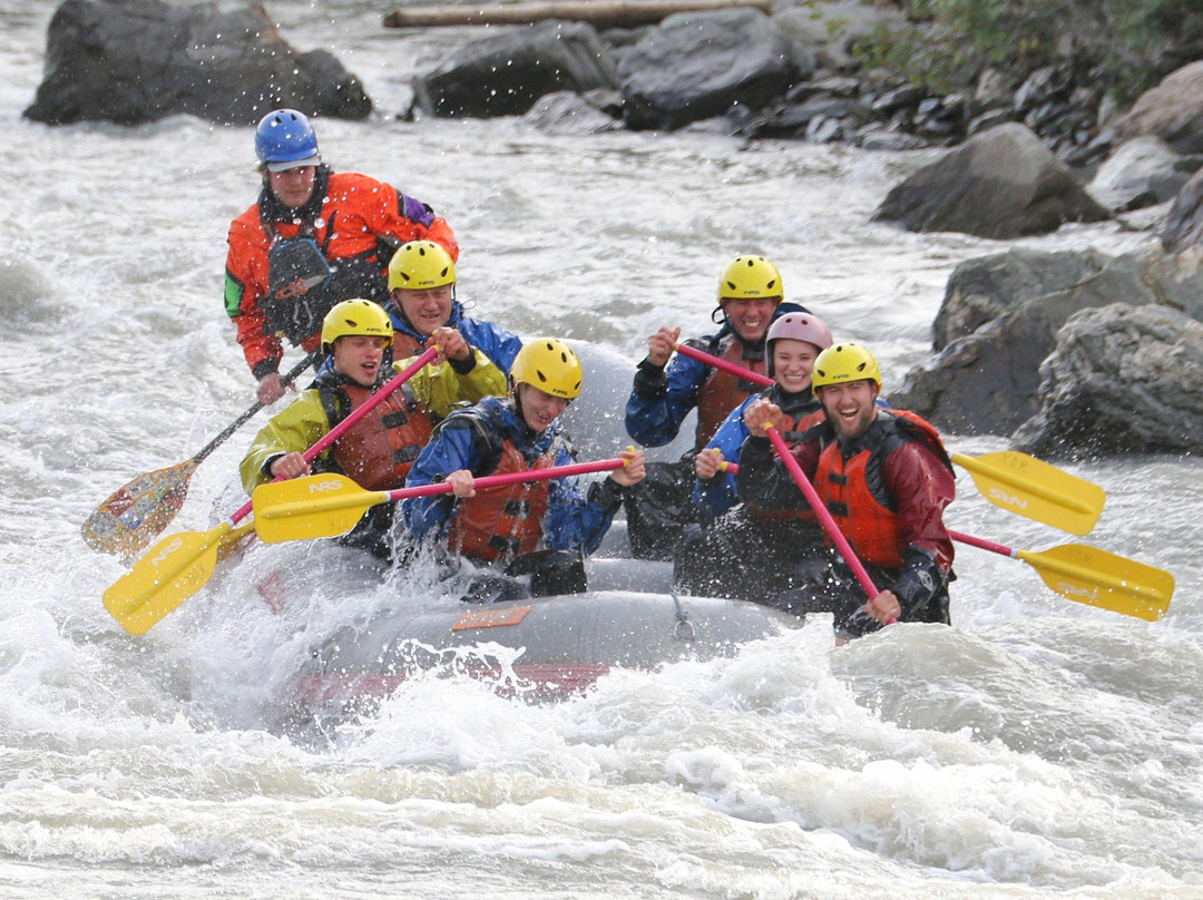 Explore Denali Rafting and hiking景点图片