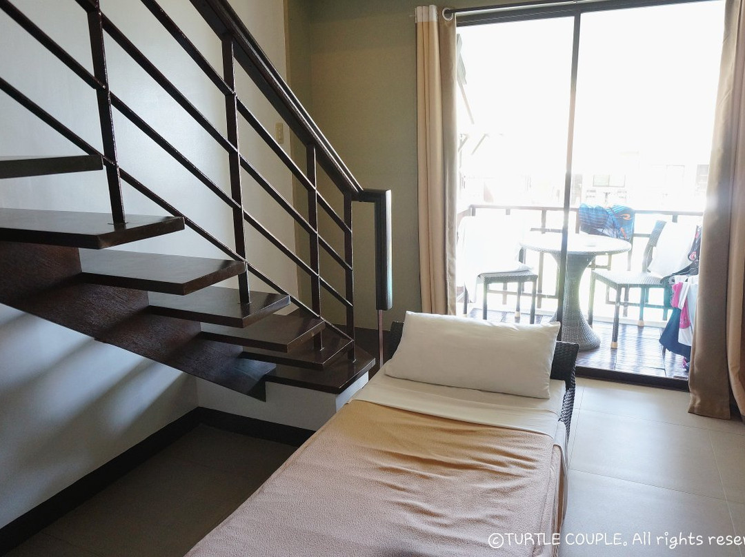 潜水穿越度假酒店主图