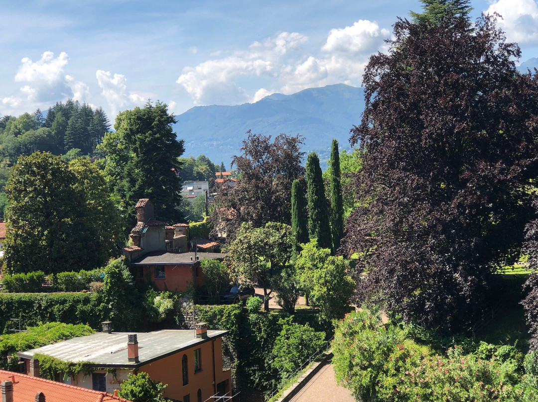 villa Tinelli-Laveno-Mombello必去景点