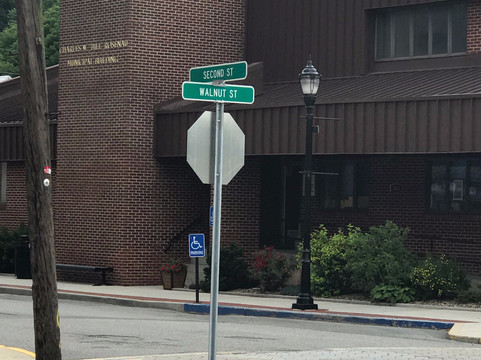 Bretz餐馆和美食-Piccolo Paula's