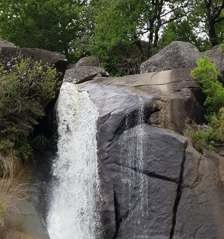 Cascade Le Saut de la Truite景点图片