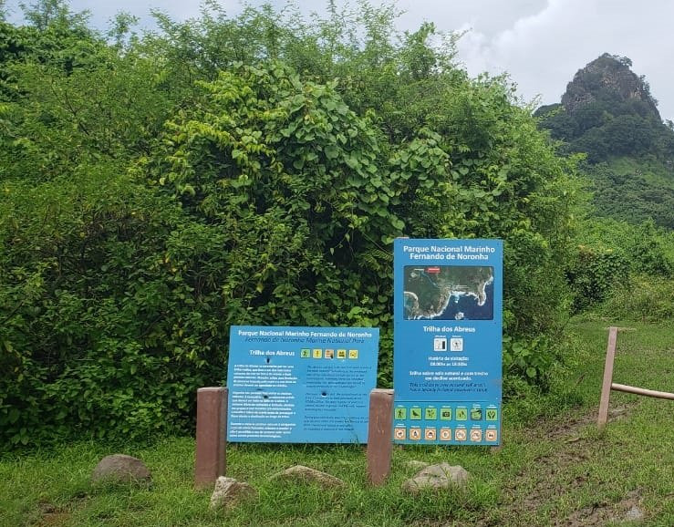 Enseada dos Abreus Beach-费尔南多-迪诺罗尼亚群岛必去景点