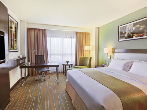 马卡蒂套房假日酒店 (新装修的)主图