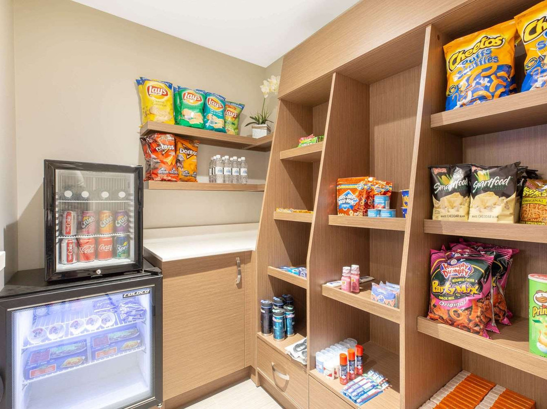 Microtel Inn & Suites by Wyndham Fort McMurray主图