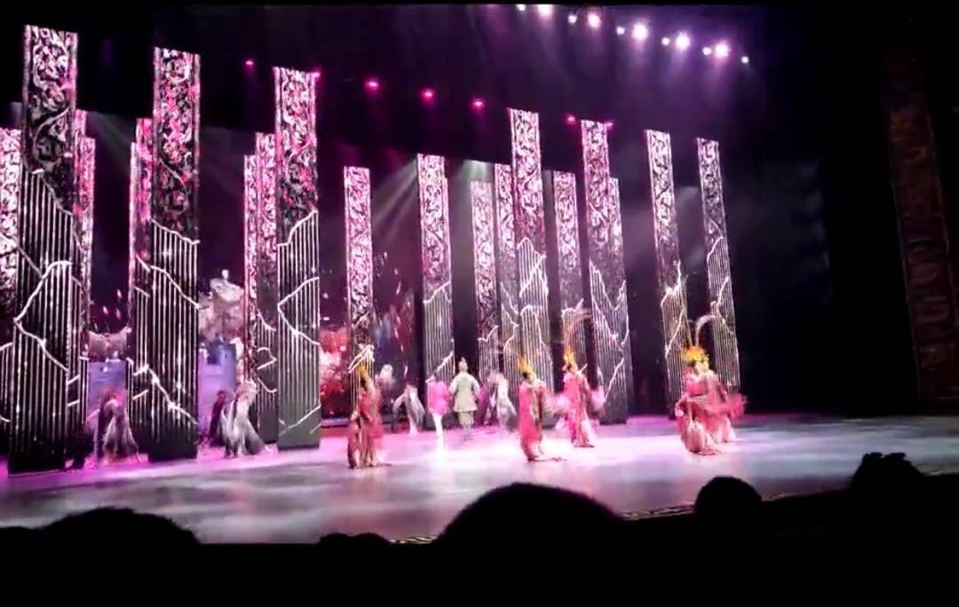 兵馬俑秦皇大劇院-西安市必去景点