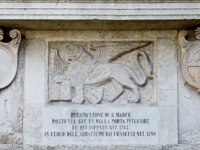 Dojona Gate景点图片