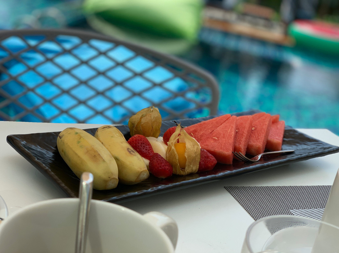 The Elysian Pearl Resort主图