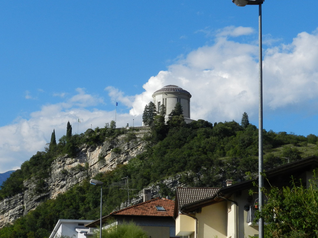 Castel Dante Sacrario AI Caduti景点图片