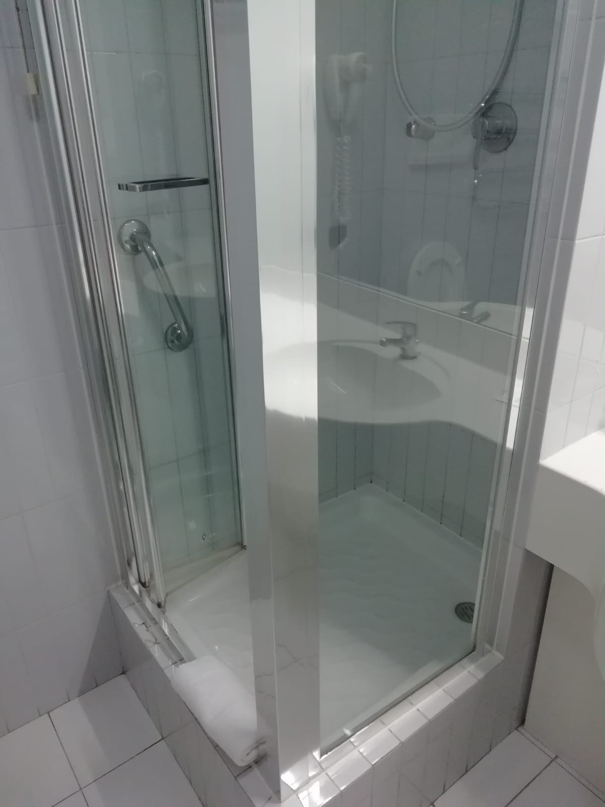 B&B Hotel Ferrara-浴室