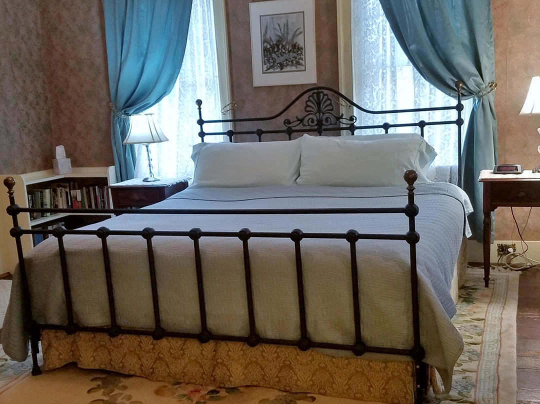 The Centennial House Bed and Breakfast主图