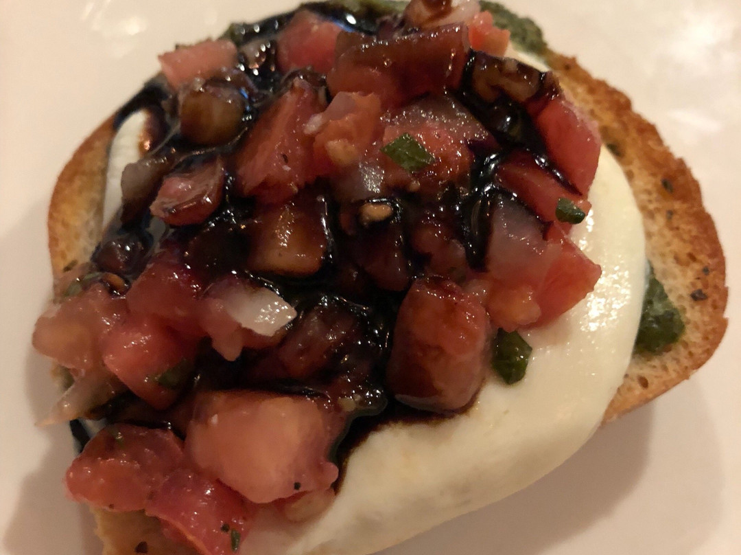 Kent餐馆和美食-Holley Falls Bar & Grill