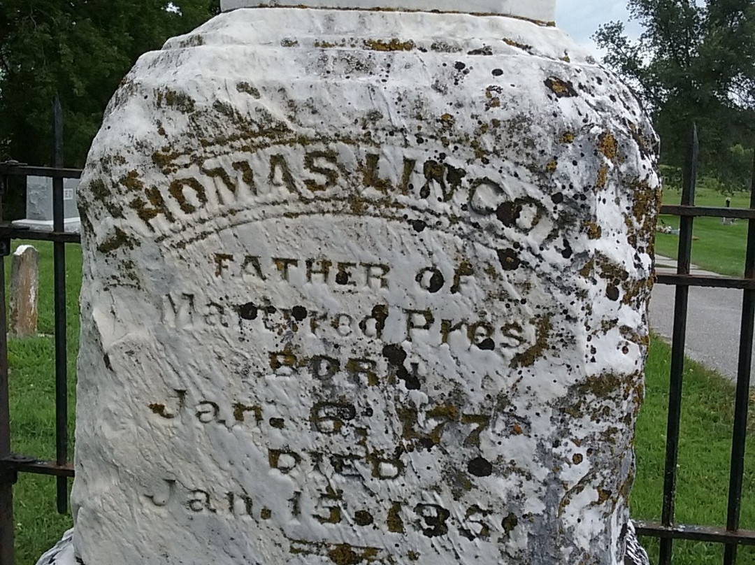 Thomas Lincoln Cemetery-Lerna必去景点