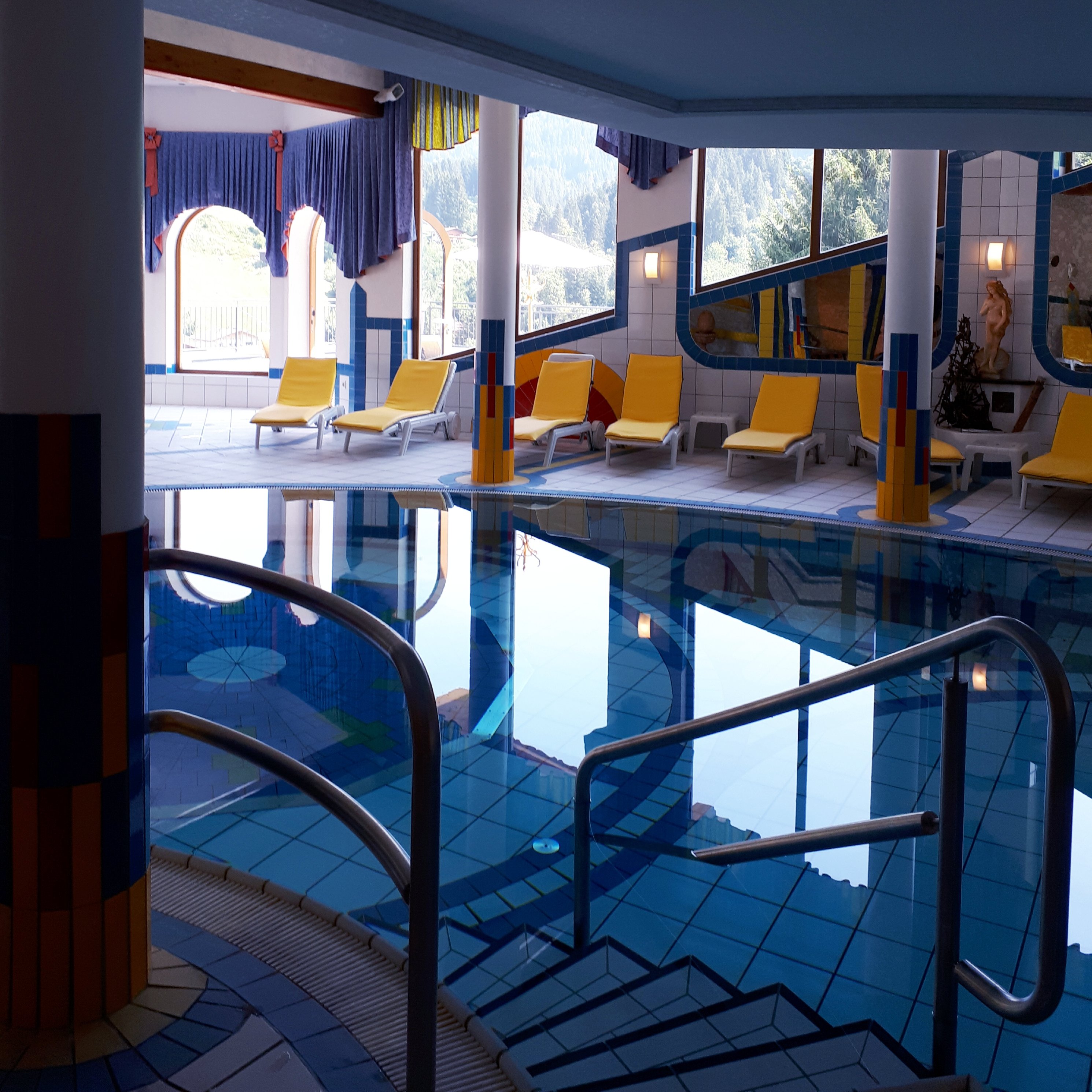 Hotel Bergkristall-泳池