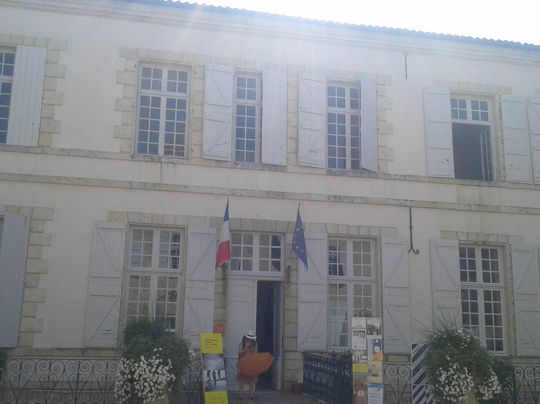 Le musee archeologique E. CAMOREYT & les III Salles景点图片