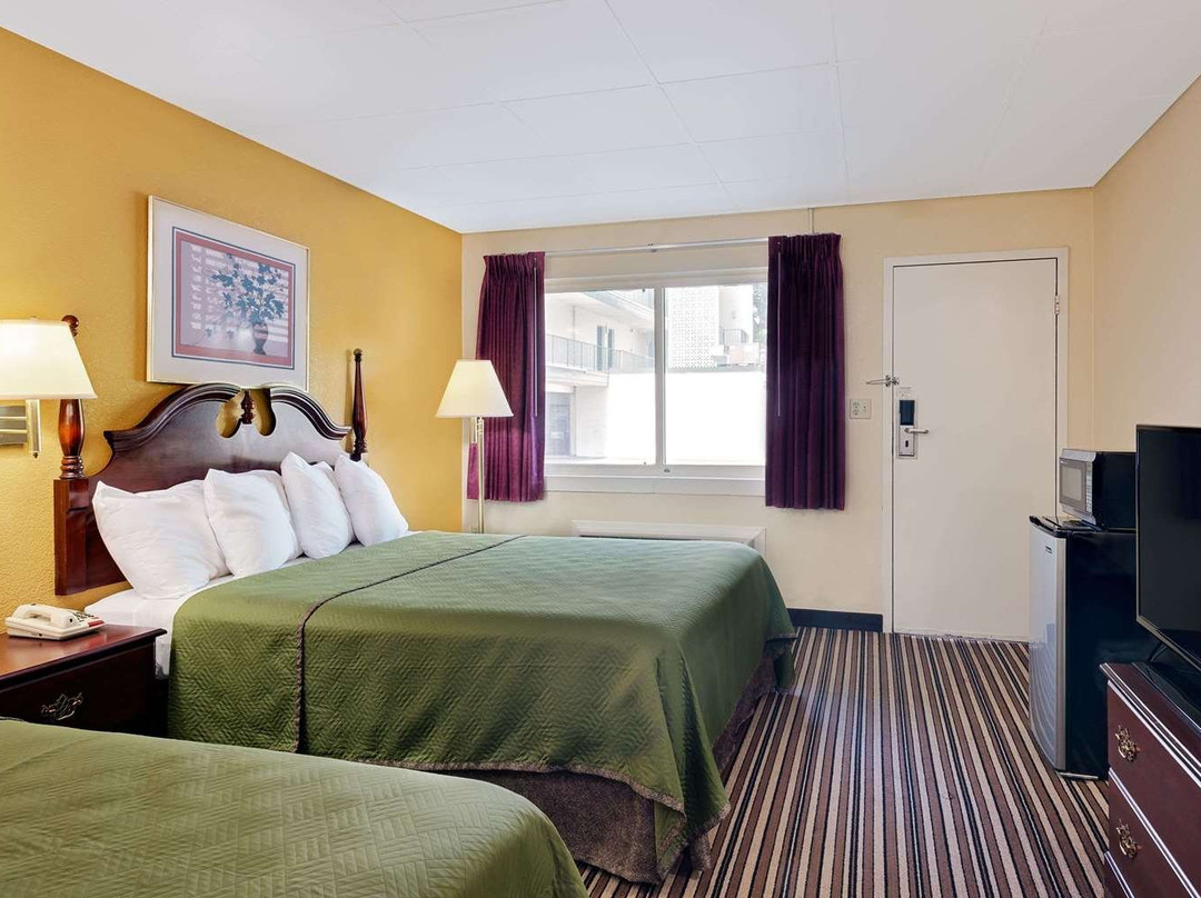 Travelodge by Wyndham Chambersburg主图