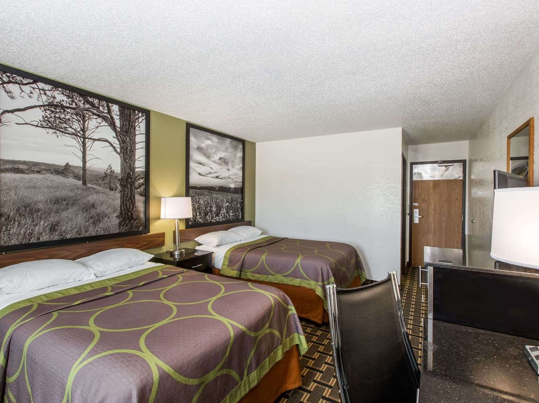 Super 8 by Wyndham Wayne主图