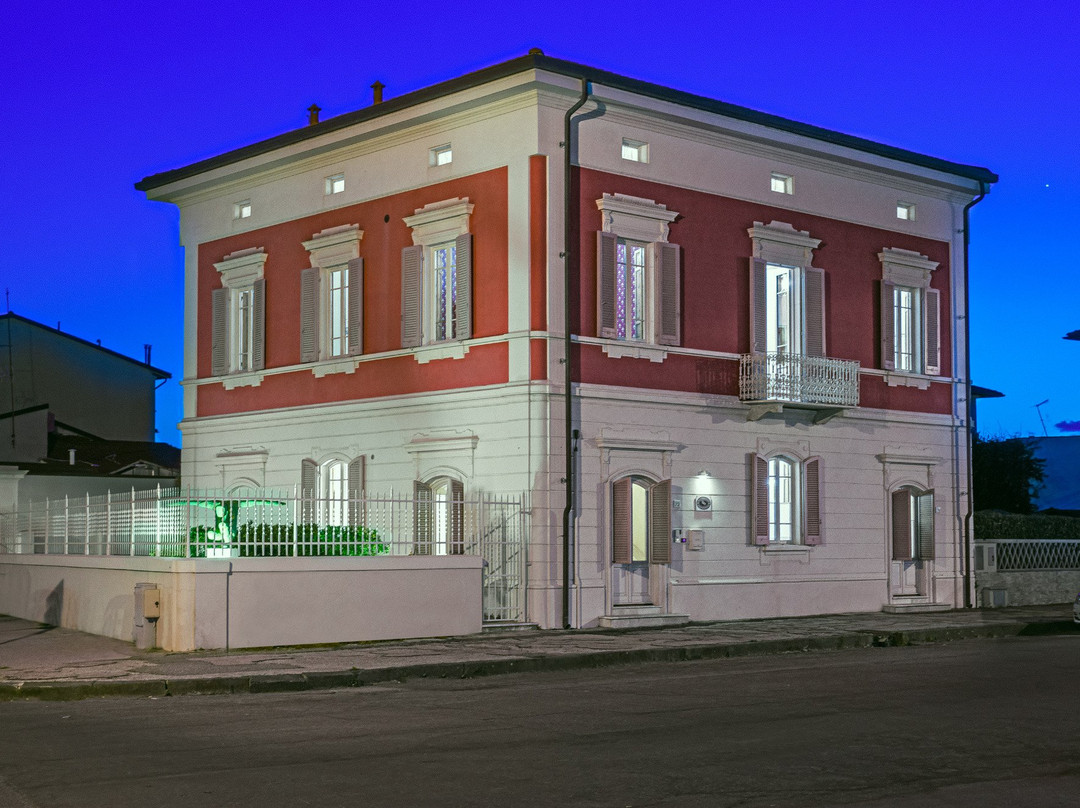 Marina di Pisa酒店住宿-Villino Ermione