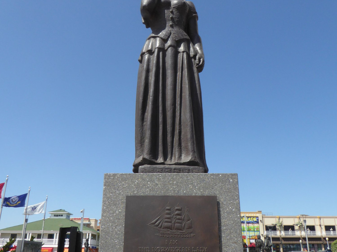 Norwegian Lady Statue-弗吉尼亚海滩必去景点
