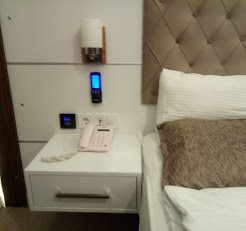 Royal Life Exclusive Hotel主图
