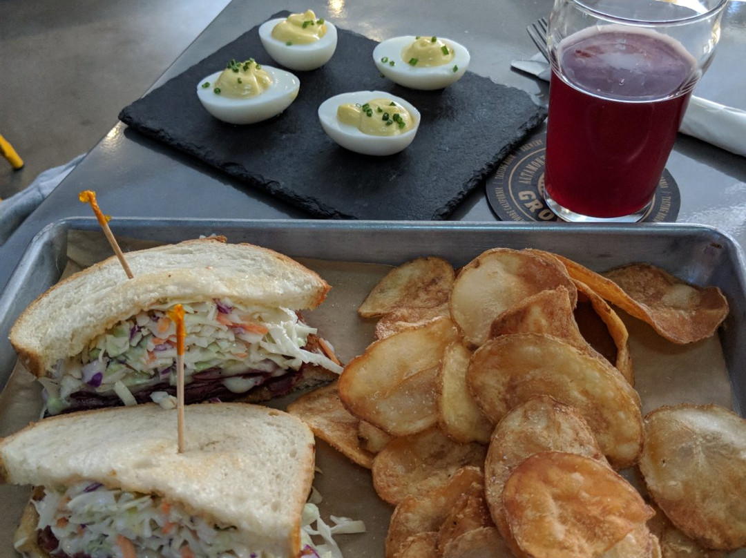 TAP'T Beer & Kitchen