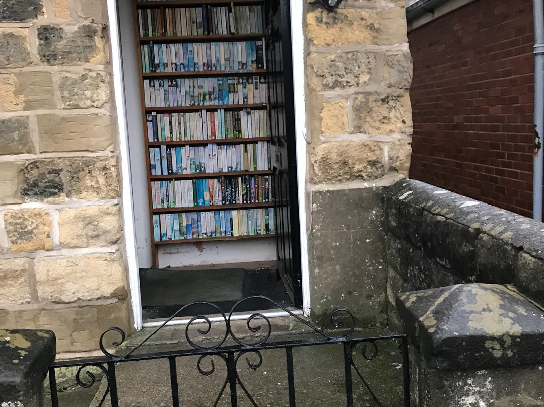 Yorkshire Quality Paperbacks-皮克灵必去景点