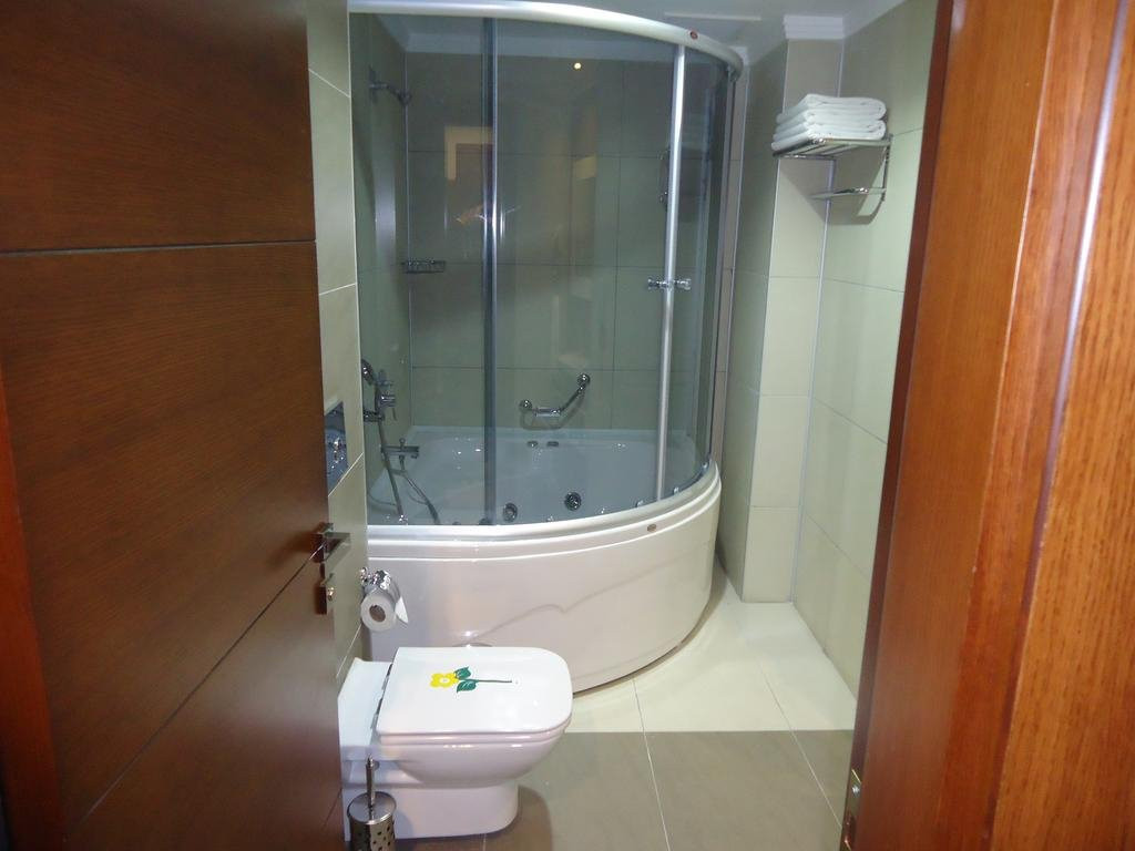 Moon Light Hotel主图