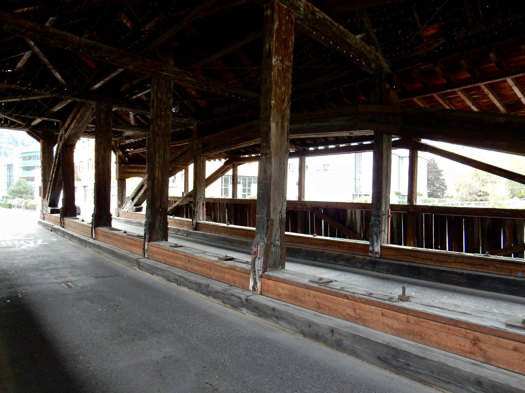 Pont de la Bâtiaz景点图片
