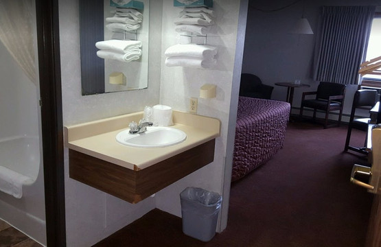 Travel Host Motel主图