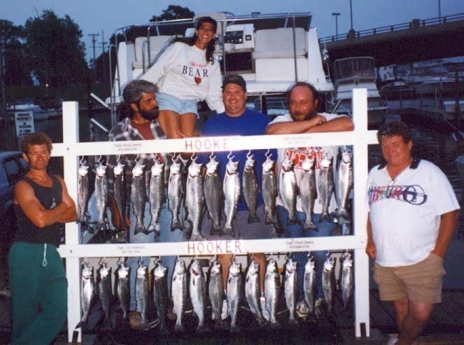 Captain Don’s Charter Service-Waukegan必去景点