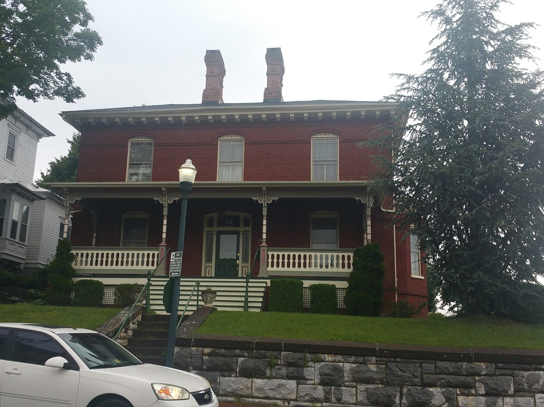 Staunton Visitor Center-斯汤顿必去景点