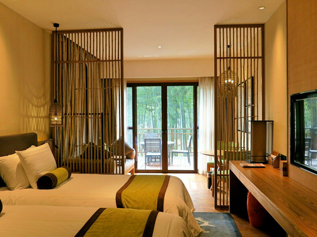 开元芳草地乡村酒店主图