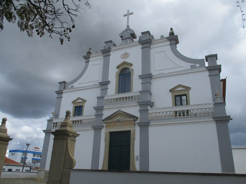 Igreja Matriz de Lagoa-拉戈阿必去景点