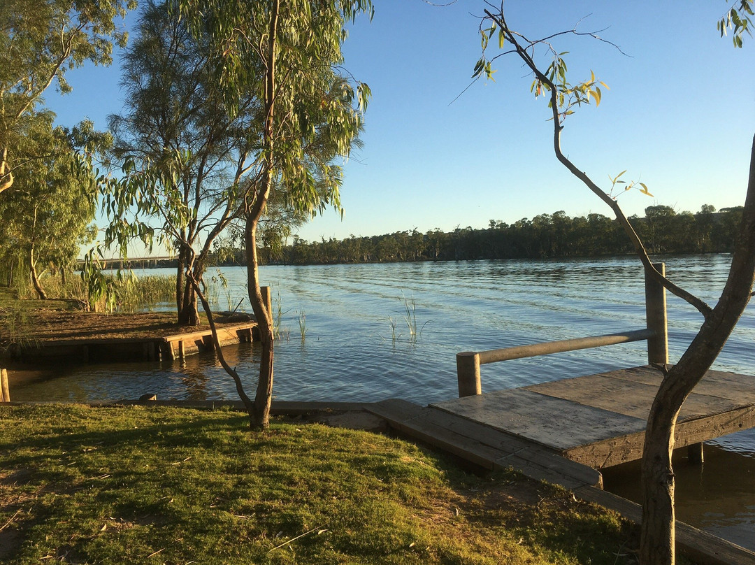 Salters Station主图