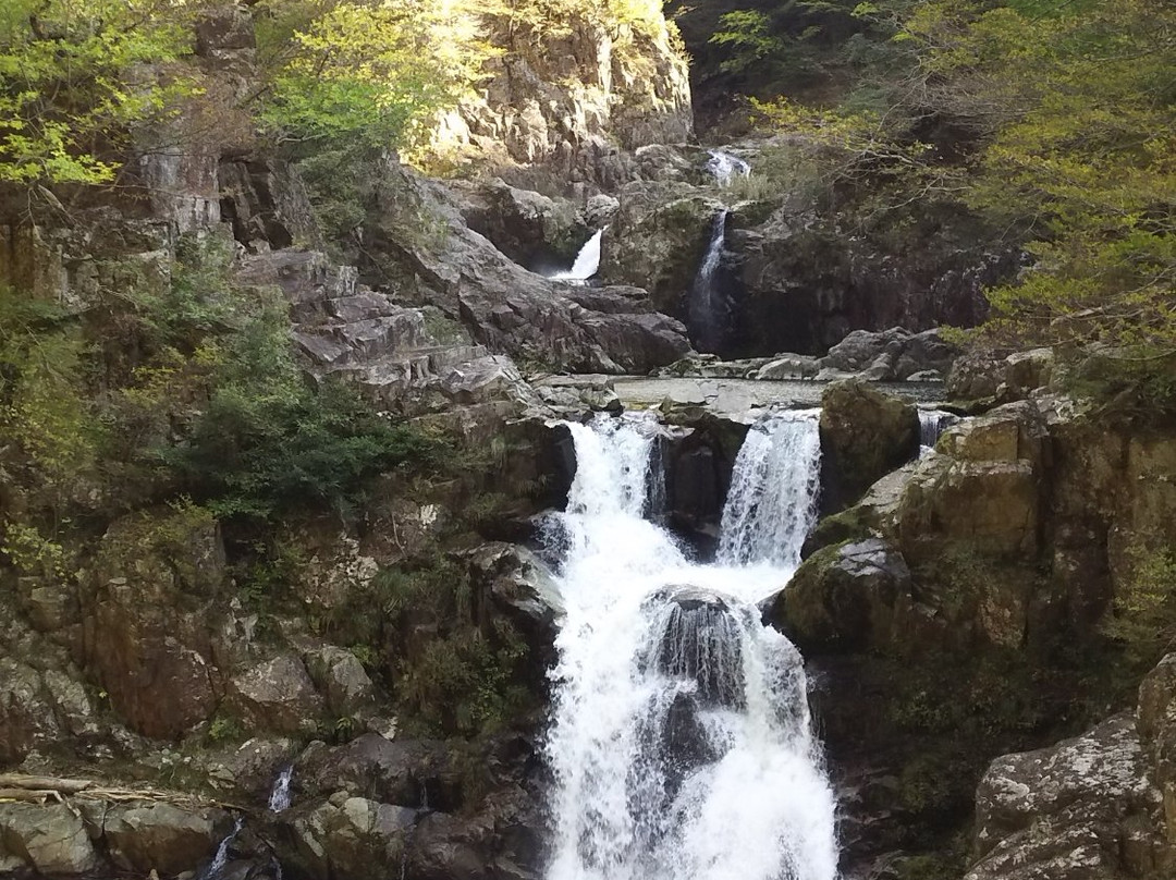 Sandandaki Falls景点图片