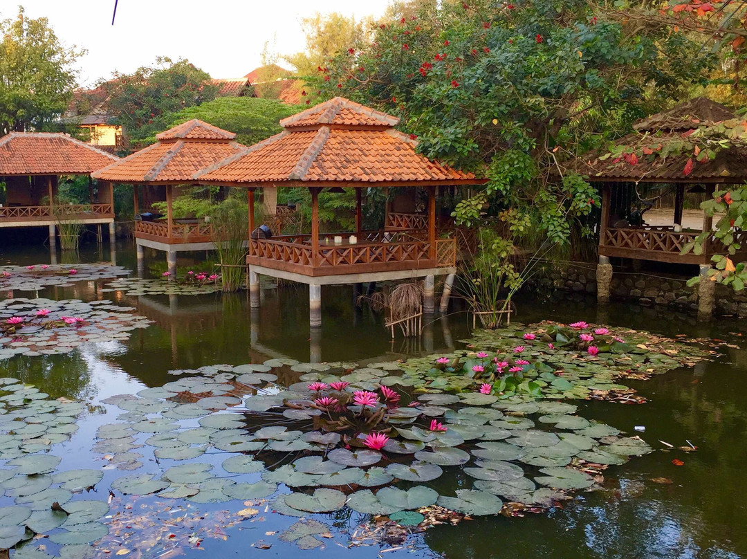 RM Bale Desa Saung Balong