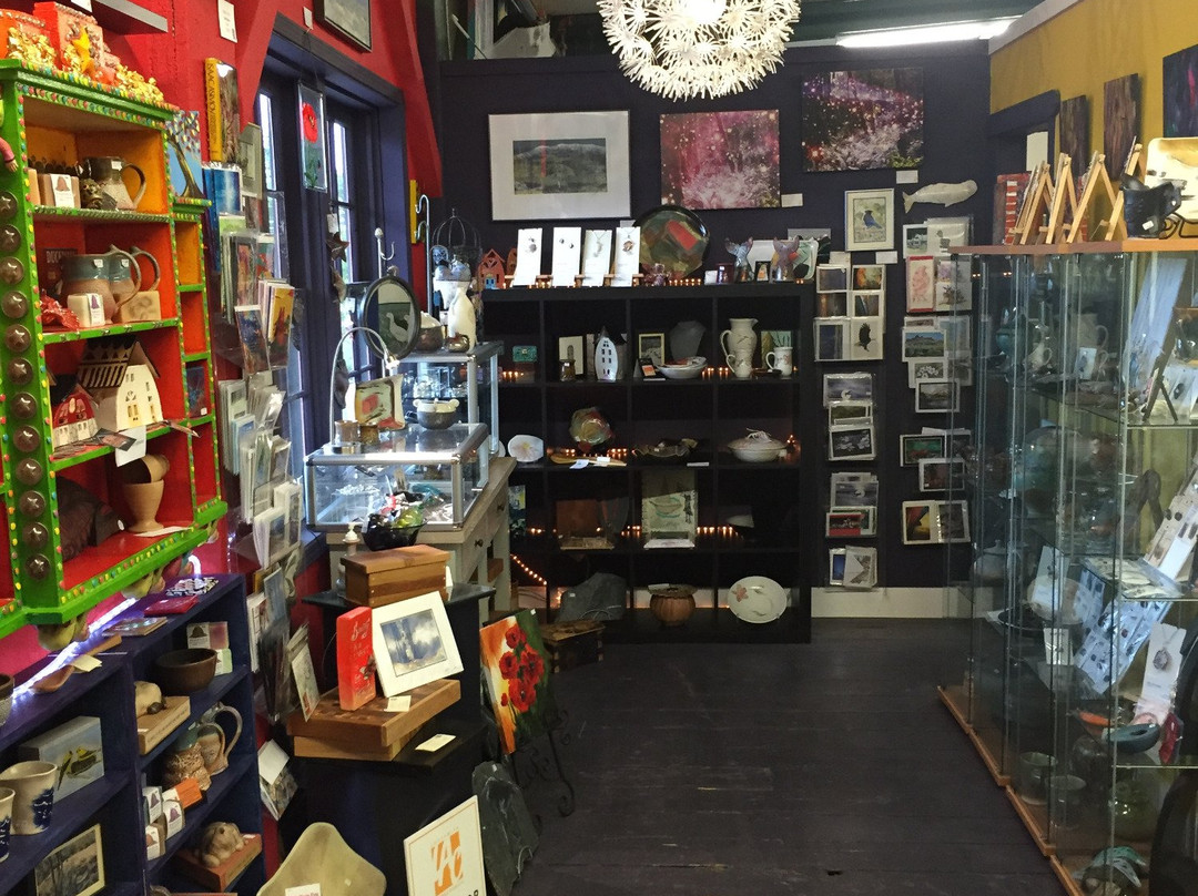 Ladysmith Waterfront Gallery景点图片