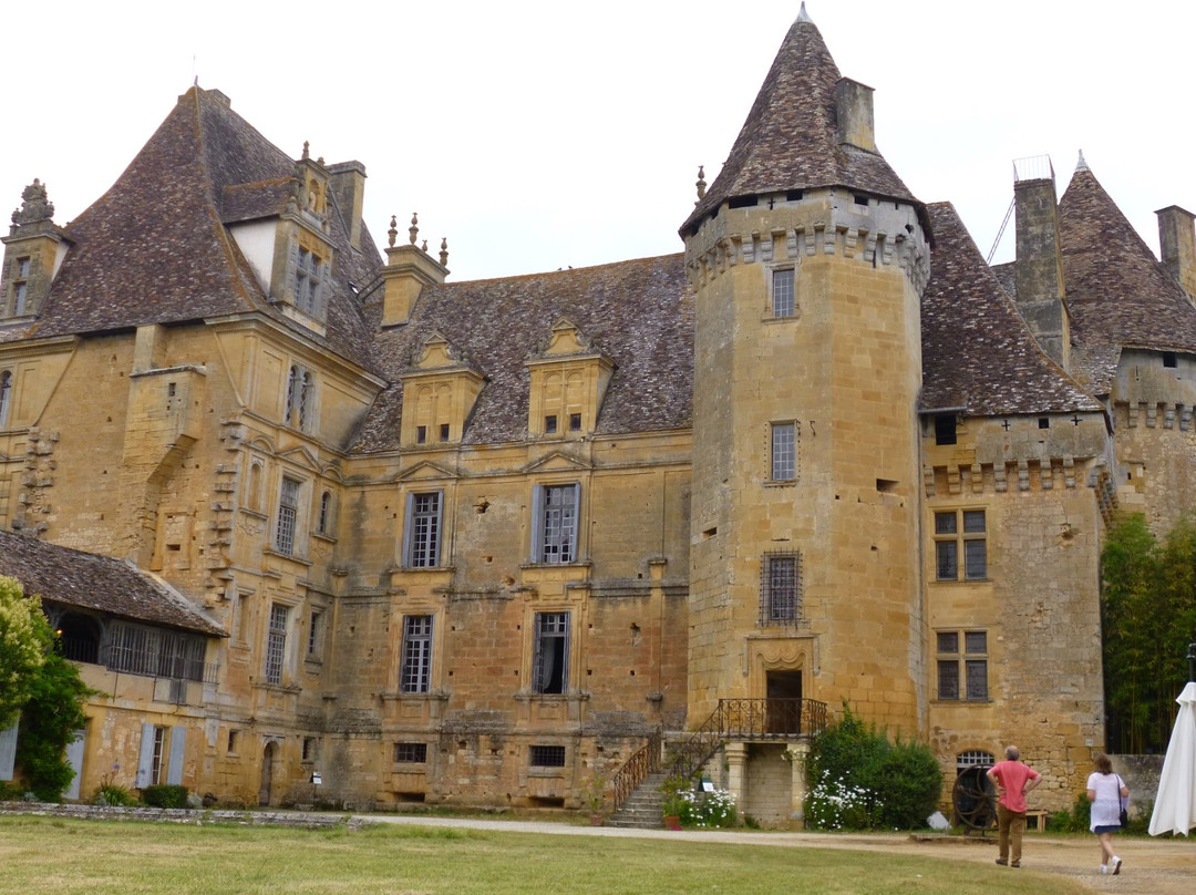 Chateau De Lanquais
