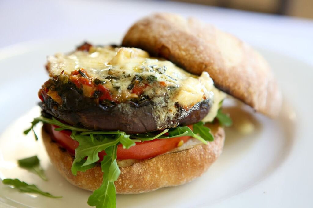 蒙特雷餐馆和美食-Tarpy's Roadhouse