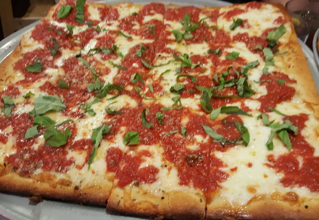 Thick & Thin Pizza Restaurant