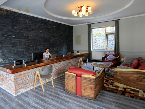 森林乡居度假酒店主图