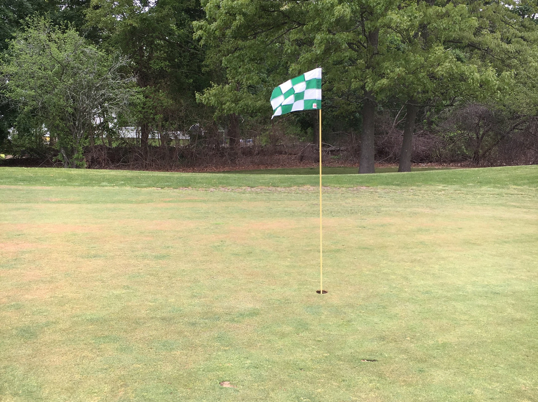 Mulligan's Island Golf & Entertainment-克兰斯顿必去景点