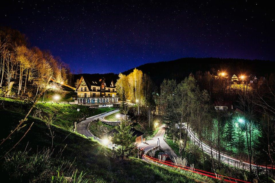 Makow Podhalanski酒店住宿-Hotel Karolek