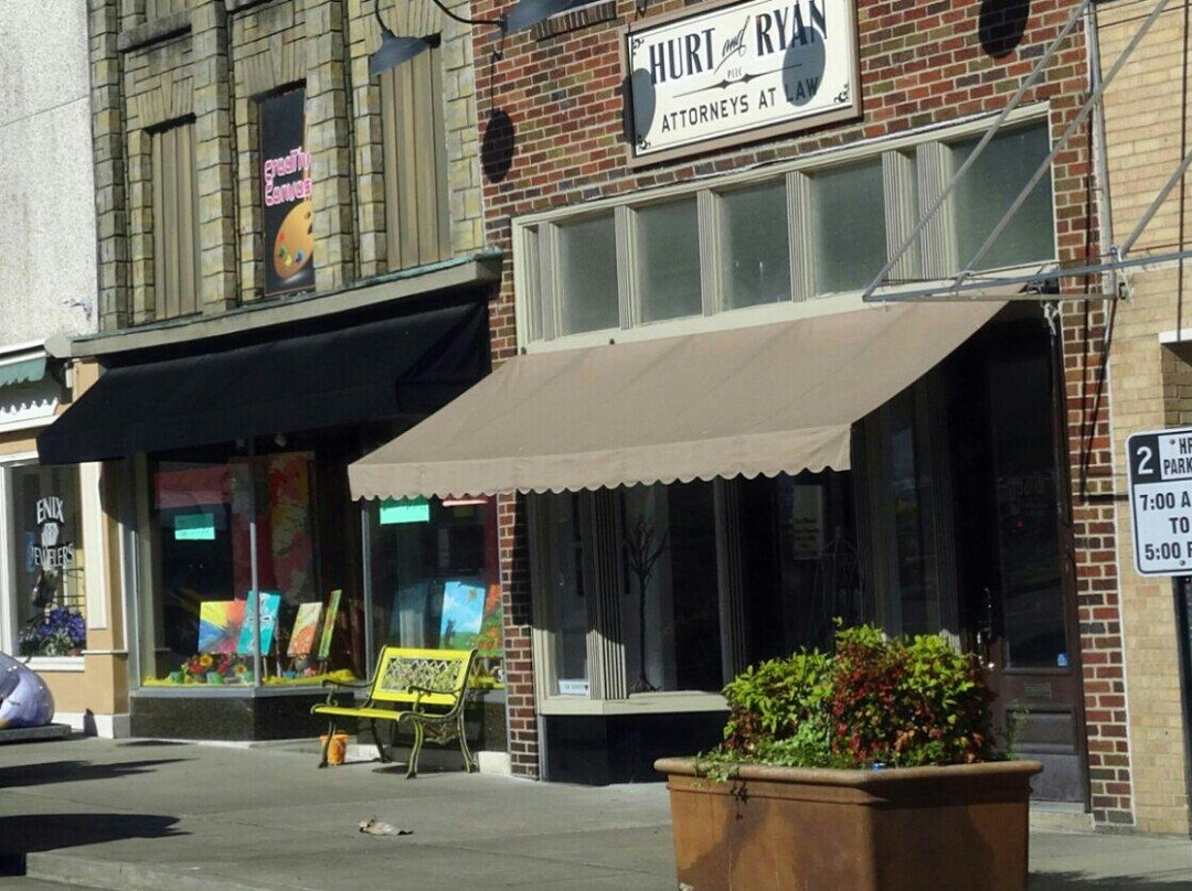 Murray Court Square-莫雷必去景点