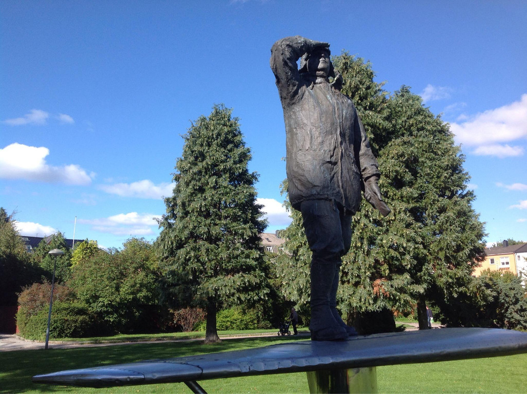 Statue of Bernt Balchen-克里斯蒂安桑必去景点