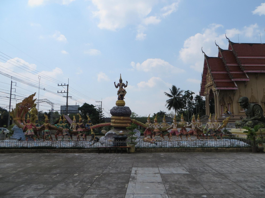 Wat Hua Thanon-昔罗必去景点