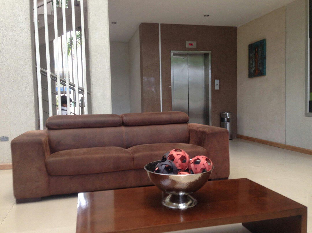 La Estancia Hotel & Centro Comercial