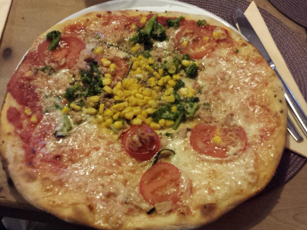 Cermes餐馆和美食-Pizzeria Helden Ristorante Ristorante Helden