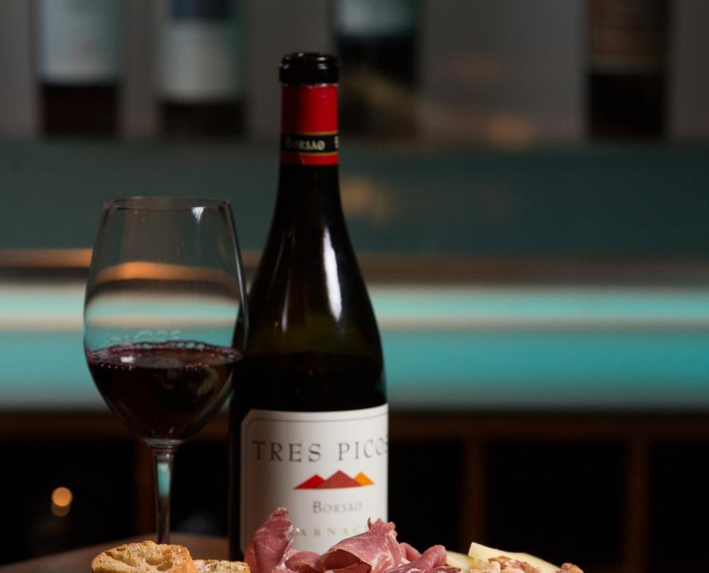 Di Vino Wine & Tapas-Isla Verde必去景点