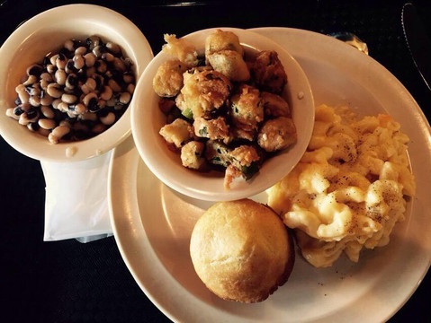 Stockbridge餐馆和美食-Sarah's Country Cooking